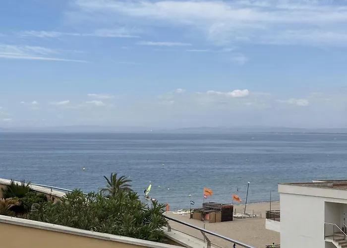 Duplex En Primera Linea De Playa Con Gran Terraza Y Piscina Comunitaria